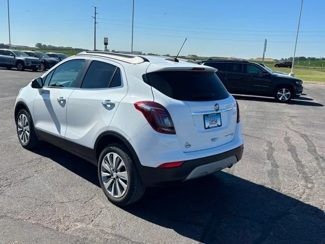 Used 2019 (Includes (CM5) Black Carbon Metallic lower exterior accent color, Paint code W700S.) Buick Preferred image 4