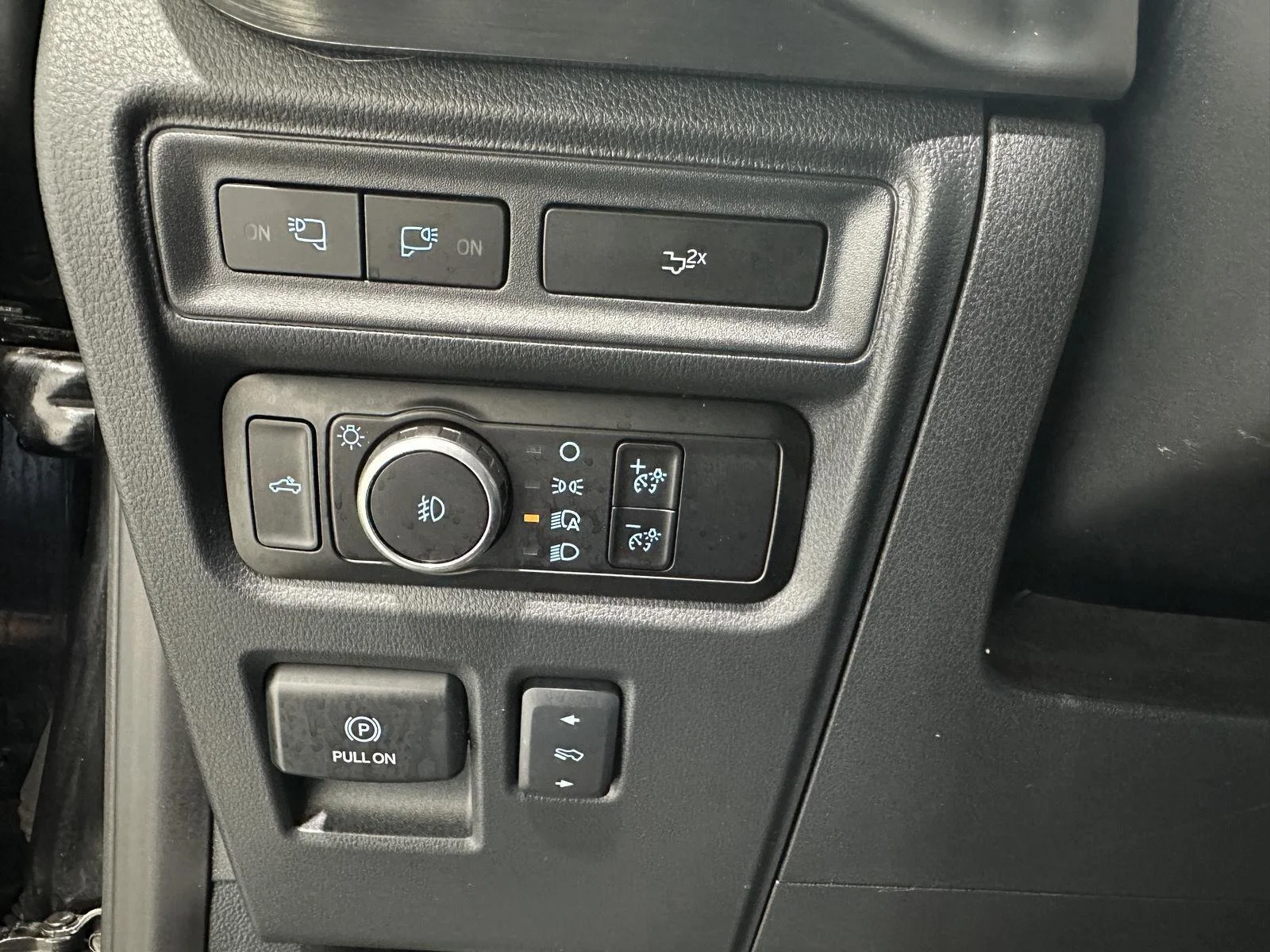 Used 2023 Agate Black Metallic Ford XL image 17