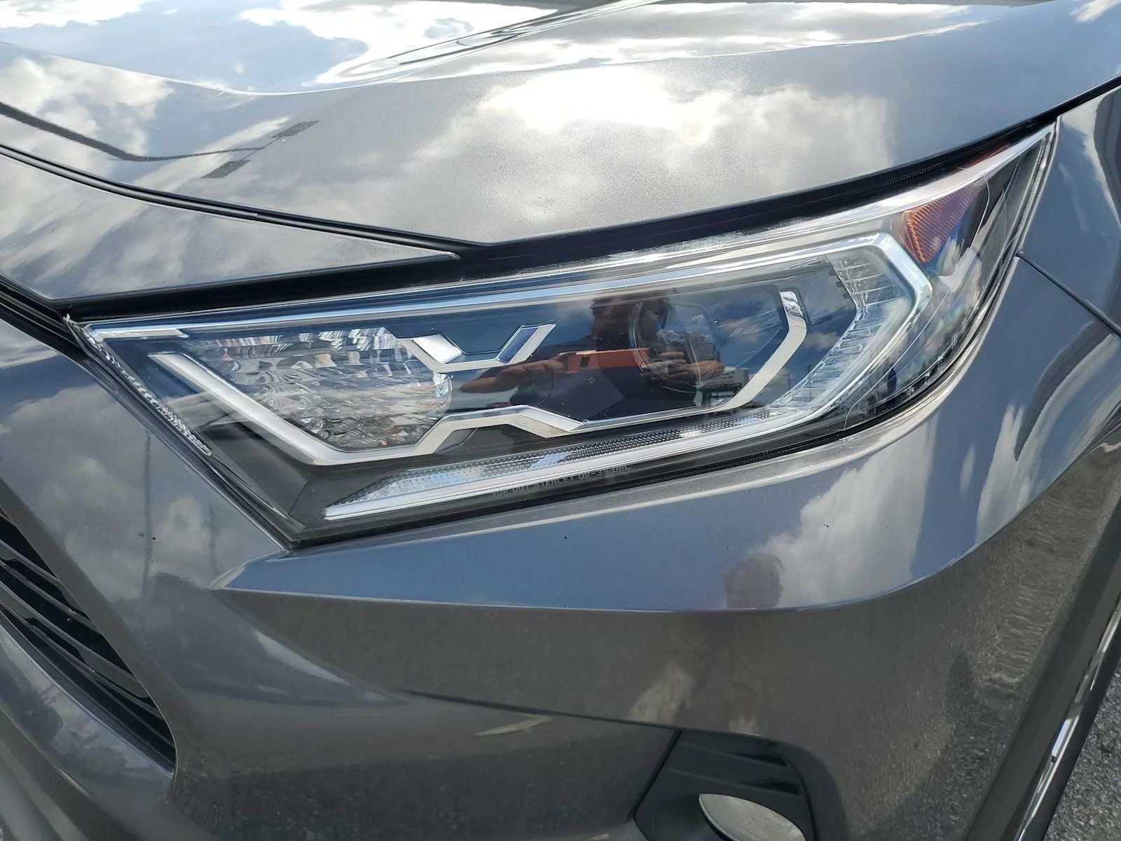 Used 2021 Gray Toyota Hybrid LE image 13