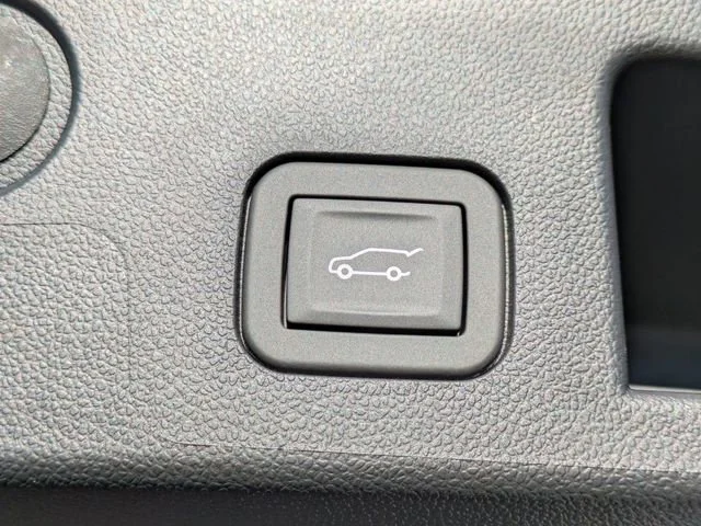 New 2026 Summit White GMC AT4 image 14