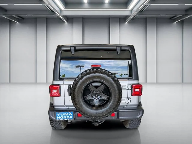 Used 2018 Silver Jeep Unlimited Sahara image 6