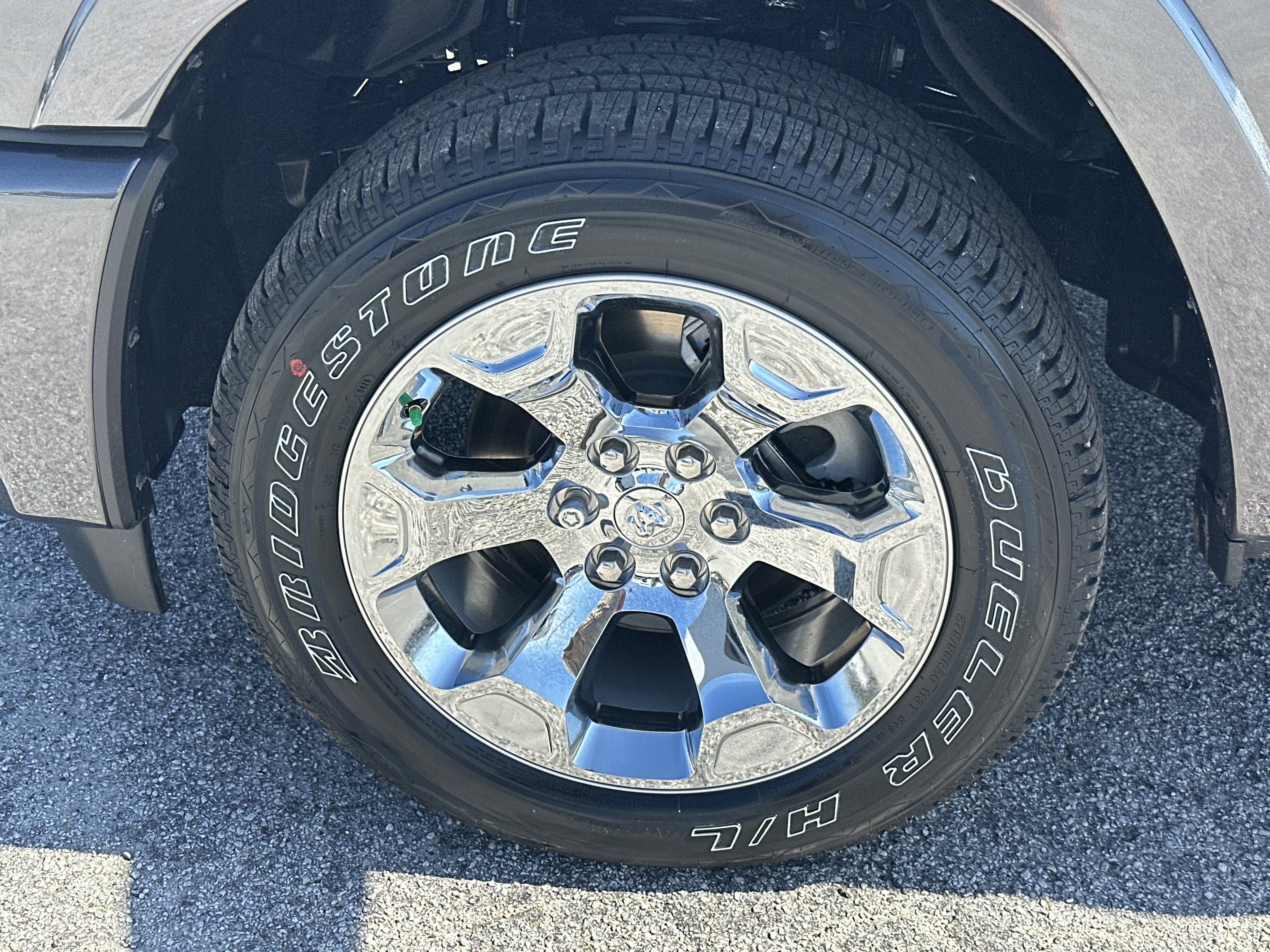 New 2026 Granite Crystal Metallic Clear-Coat Exterior Paint RAM Big Horn image 12