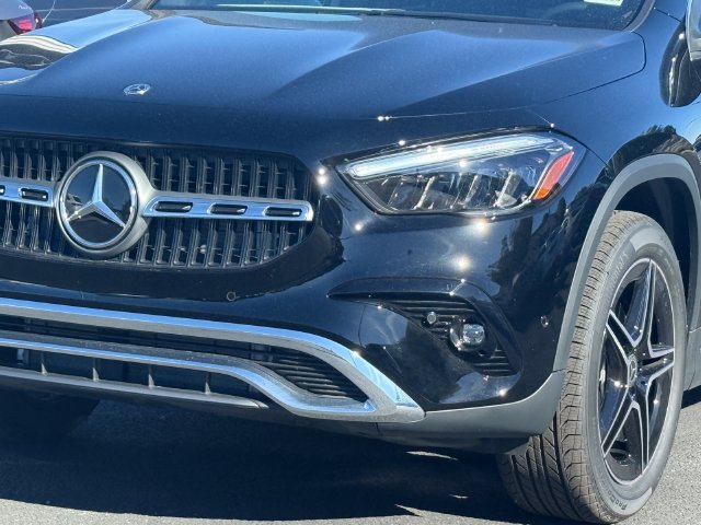 New 2026 Night Black Mercedes-Benz GLA 250 image 2