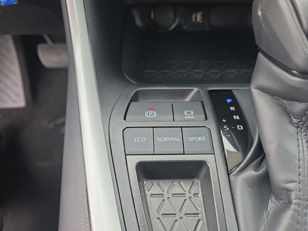 Certified Used 2025 White Toyota LE image 20