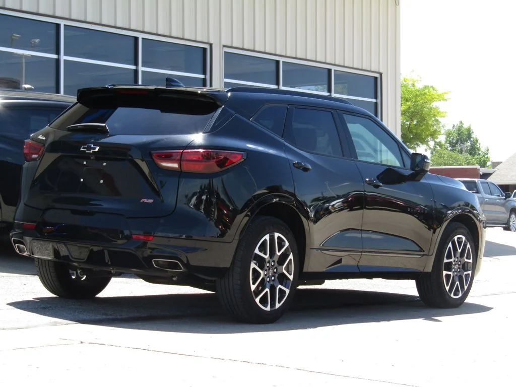 Used 2025 Black Chevrolet RS image 3