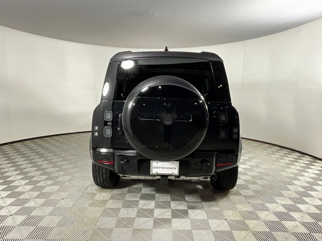 2026 Land Rover Defender X-Dynamic SE - Photo 7