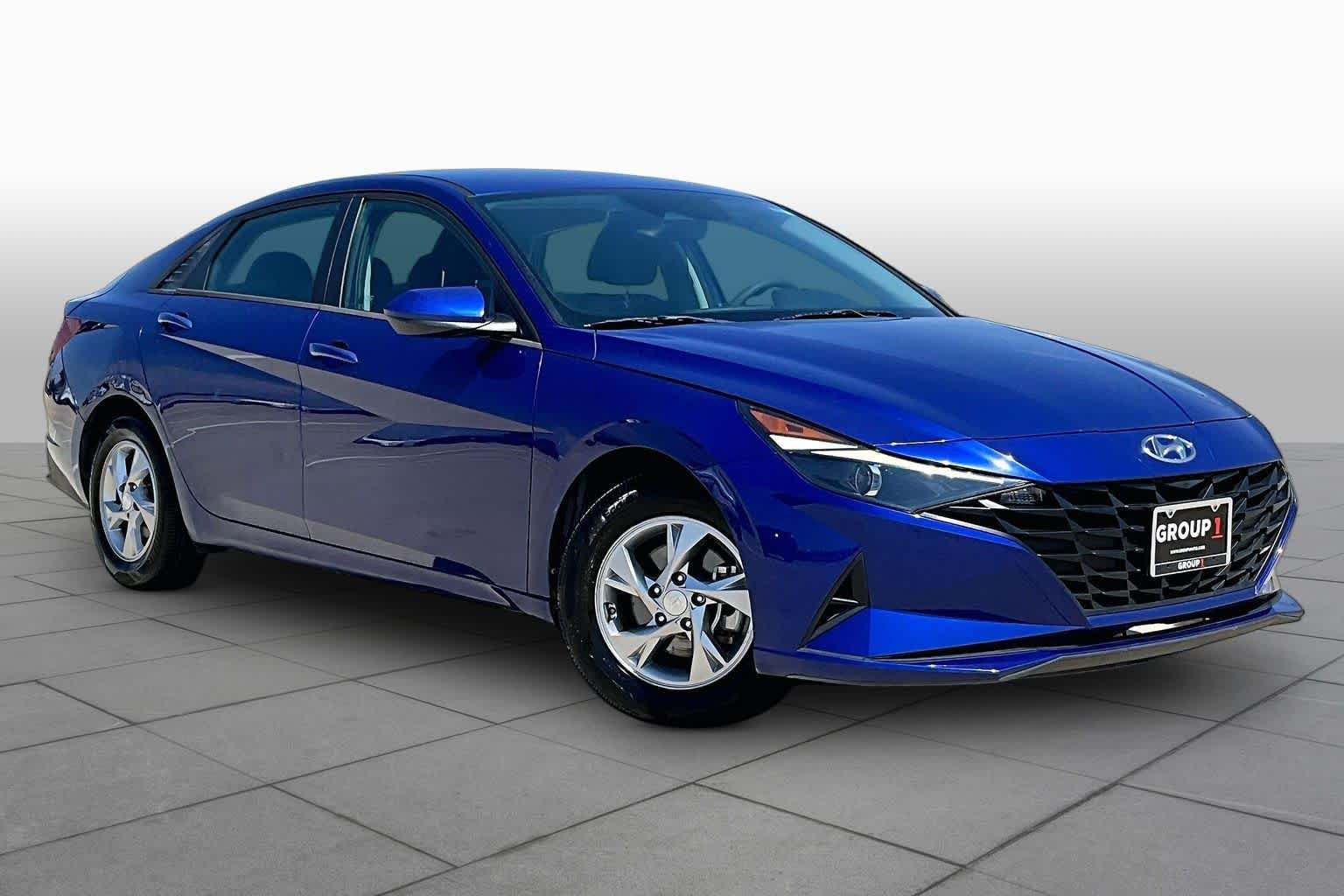 Used 2021 Intense Blue Hyundai SE image 3