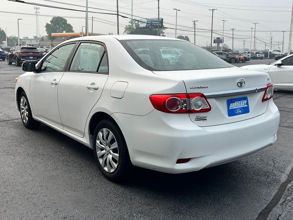 Used 2012 White Toyota LE image 6