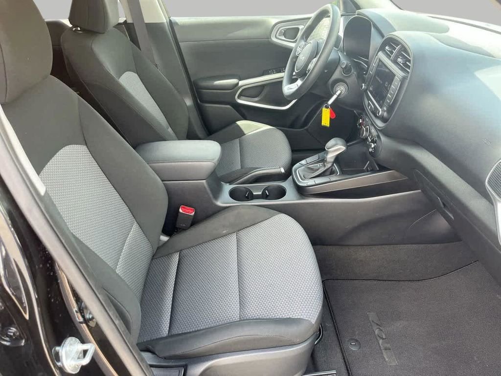 Used 2024 Black Kia LX image 8