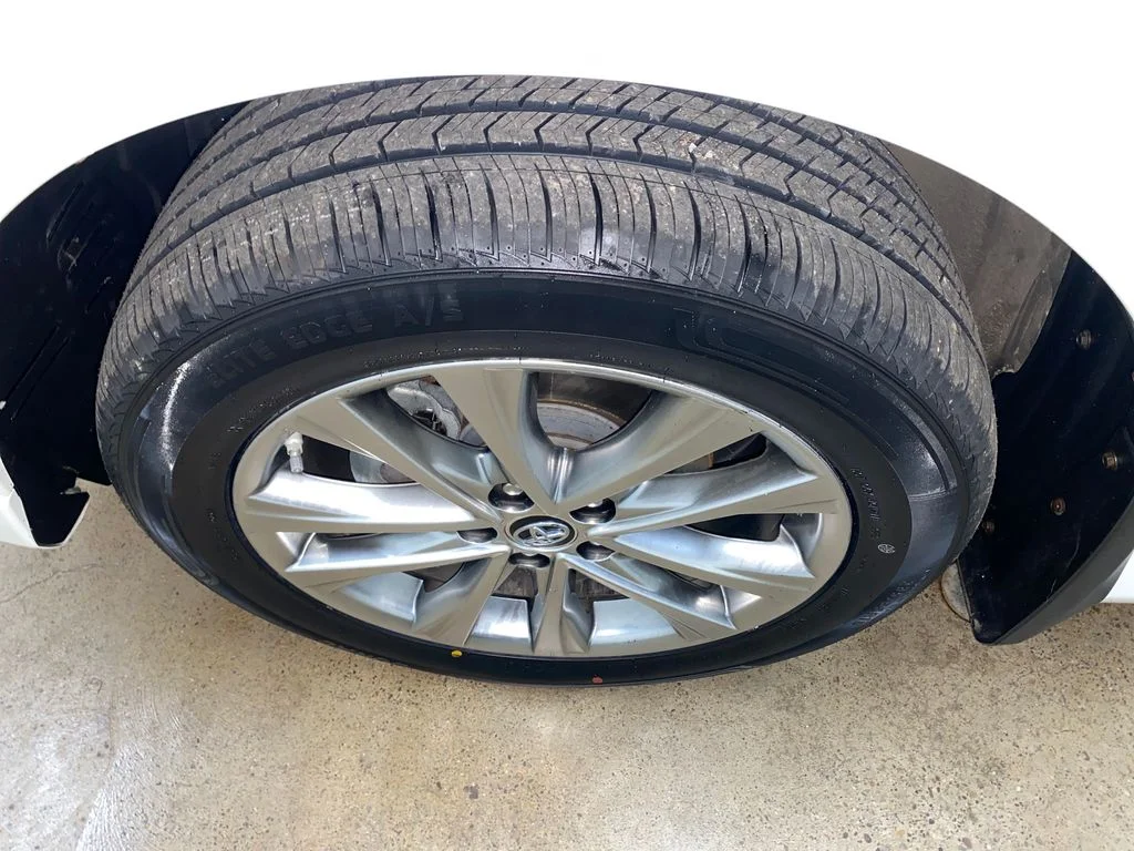 Used 2017 White Toyota Platinum image 17