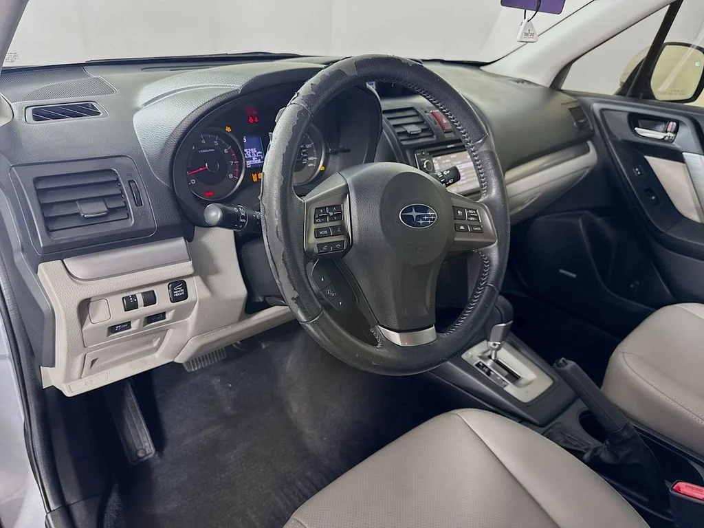 Used 2015 Silver Subaru 2.5i Limited image 9