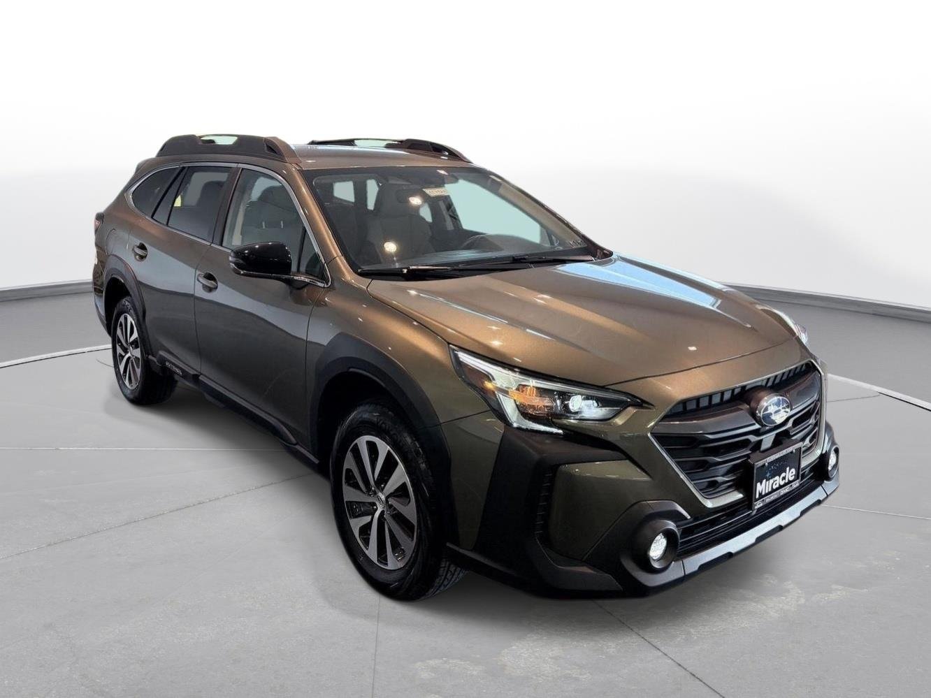 Used 2025 Autumn Green Metallic Subaru Premium image 7