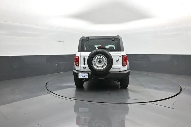 New 2026 Oxford White Ford Base image 6
