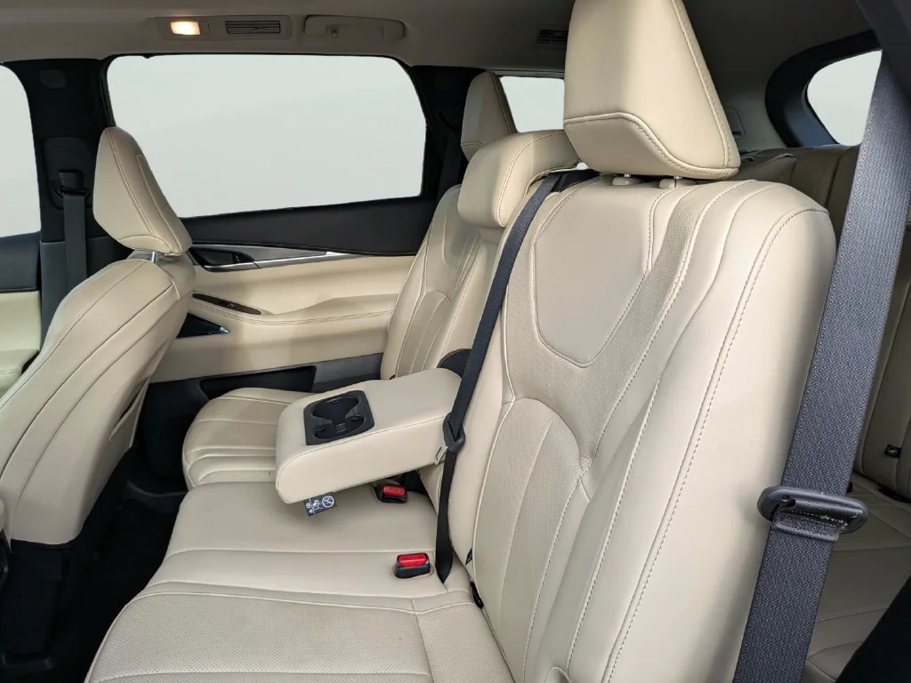Used 2023 Blue INFINITI LUXE image 15