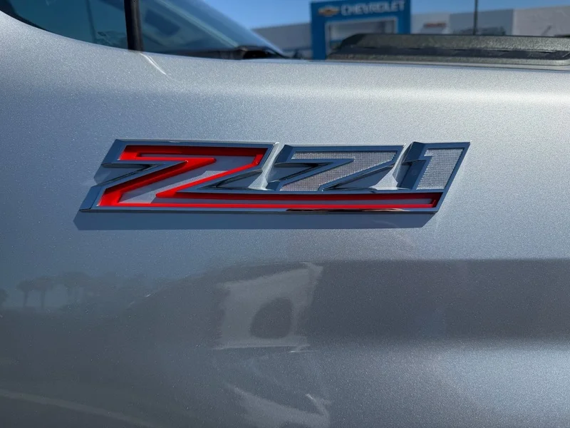 Used 2023 Silver Ice Metallic Chevrolet LT image 32