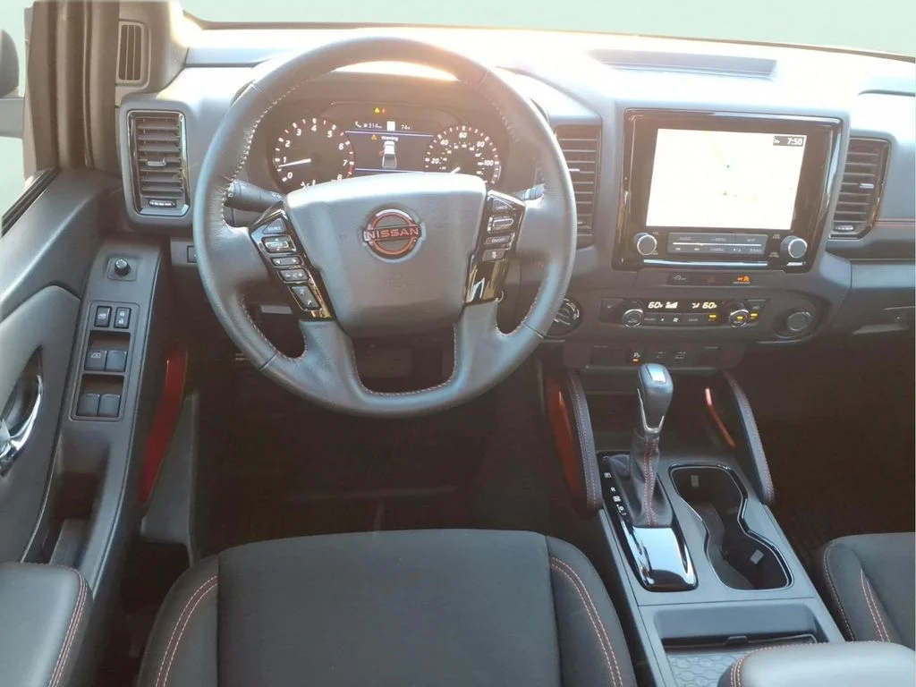 Used 2024 White Nissan PRO-4X image 17