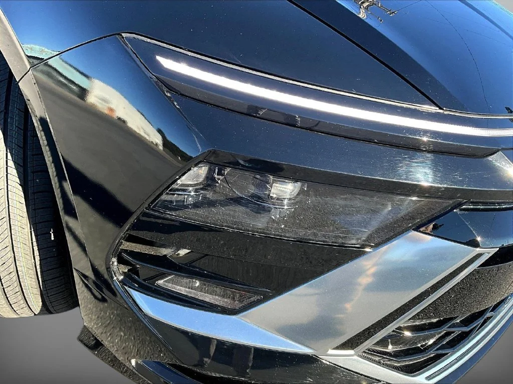 Used 2025 Black Hyundai SEL image 33