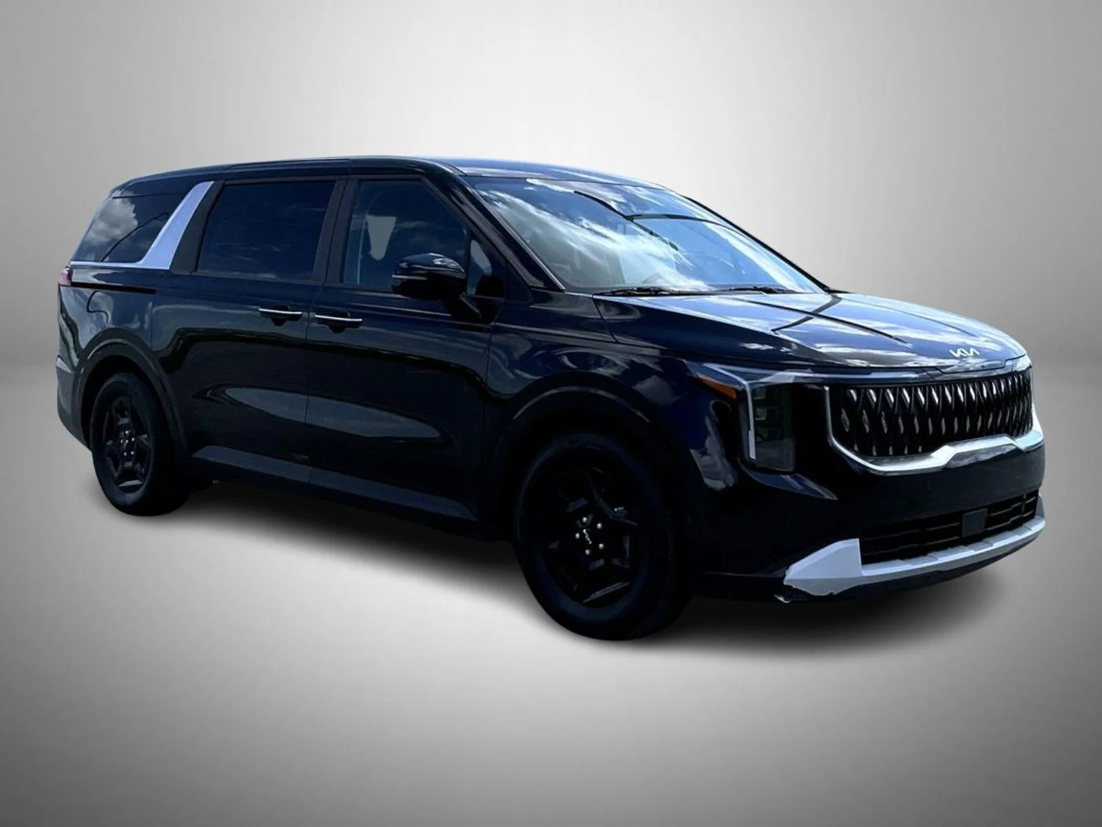 Used 2025 Black Kia LXS image 3