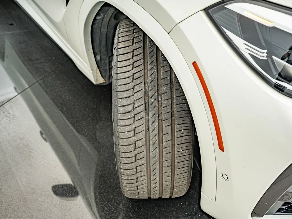 Used 2023 Frozen Brilliant White Metallic BMW M50i image 42