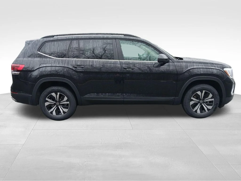 New 2026 Black Volkswagen 2.0T SE image 6