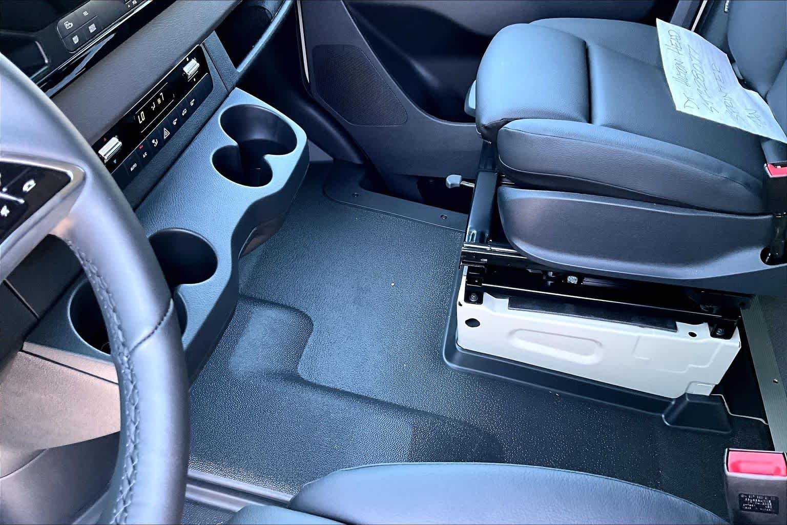 New 2025 Pebble Gray Mercedes-Benz  image 11