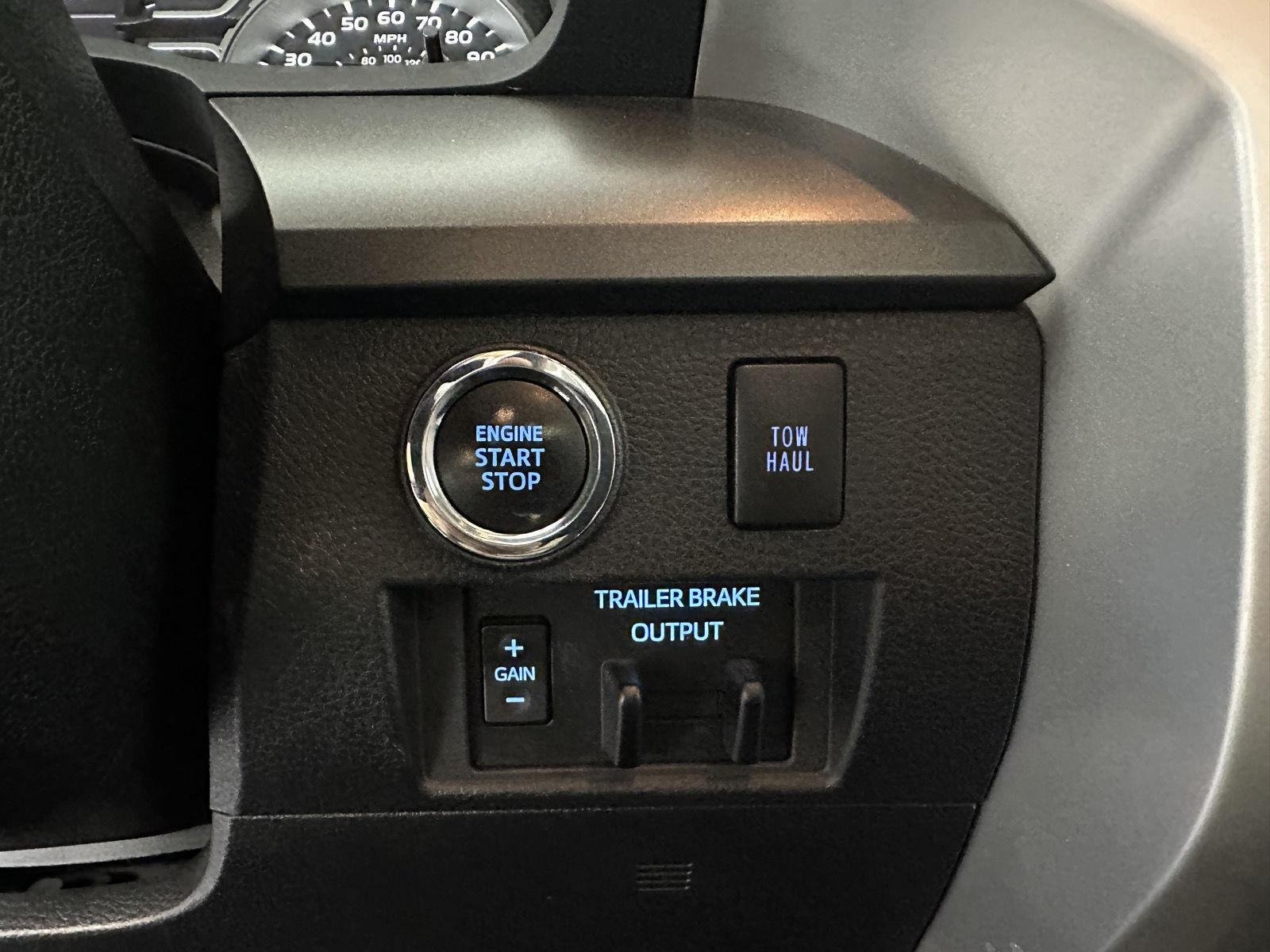 Used 2020 Voodoo Blue Toyota SR5 image 36