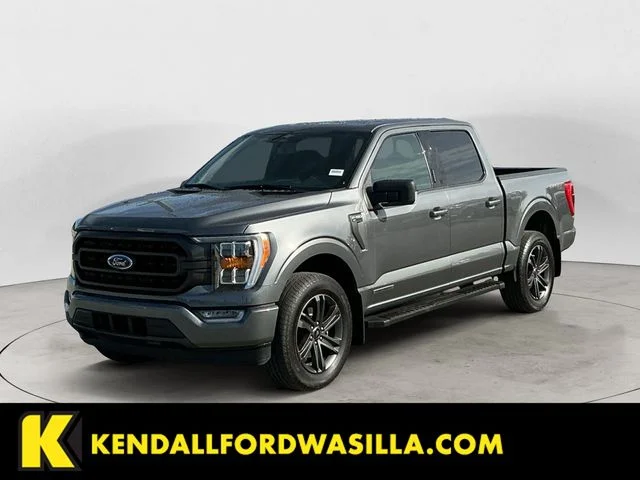 Used 2023  Ford XLT image 1