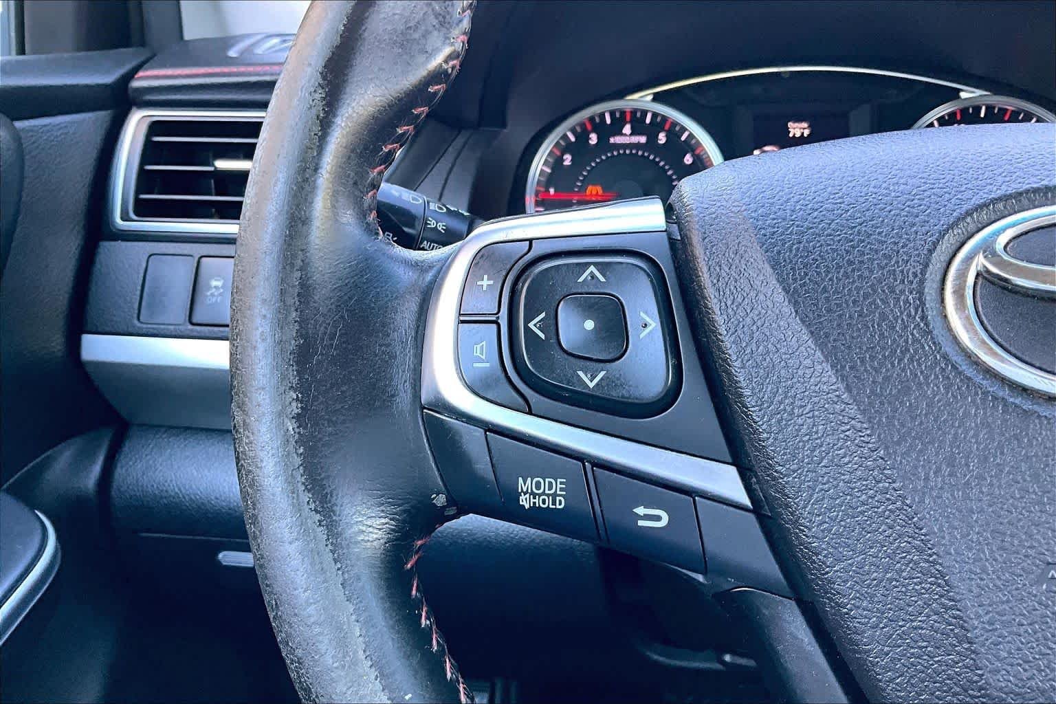 Used 2015 Predawn Gray Mica Toyota SE image 24