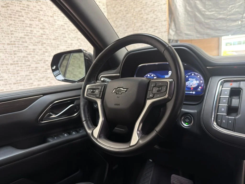 Used 2024 Black Chevrolet Z71 image 21