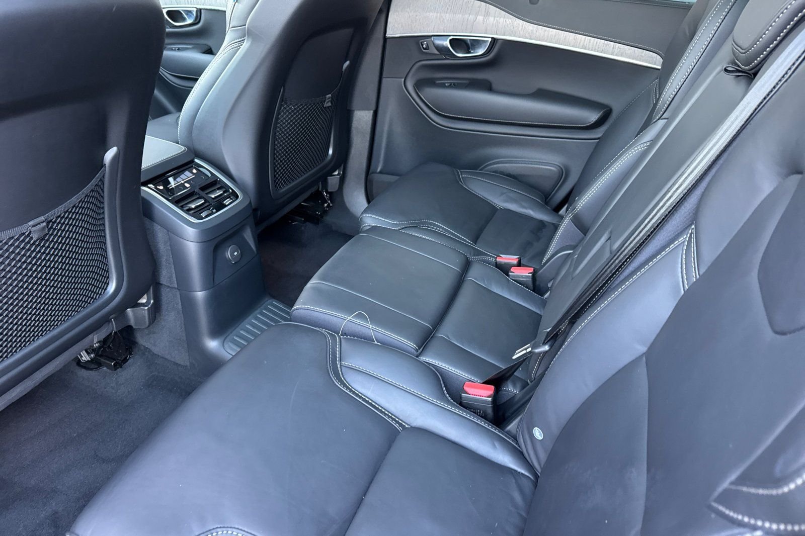 Used 2025 Black Volvo T8 Ultra image 12