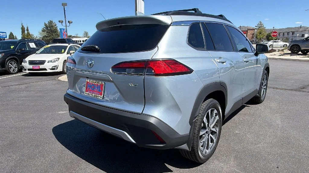 Used 2023 Silver Toyota XLE image 3