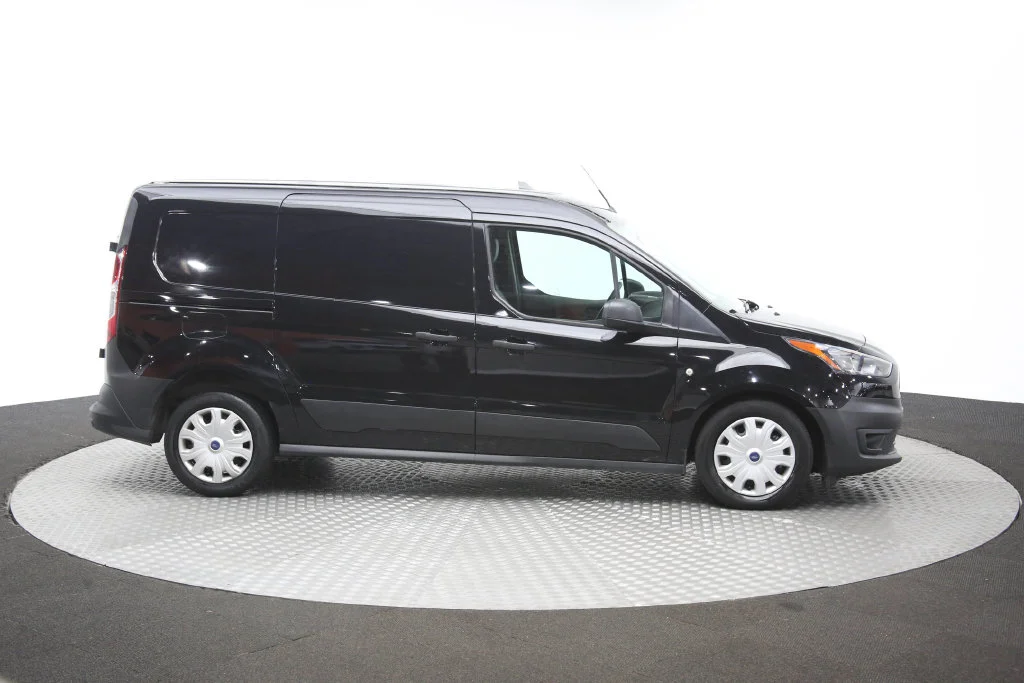 Used 2022 Black Ford XL image 42
