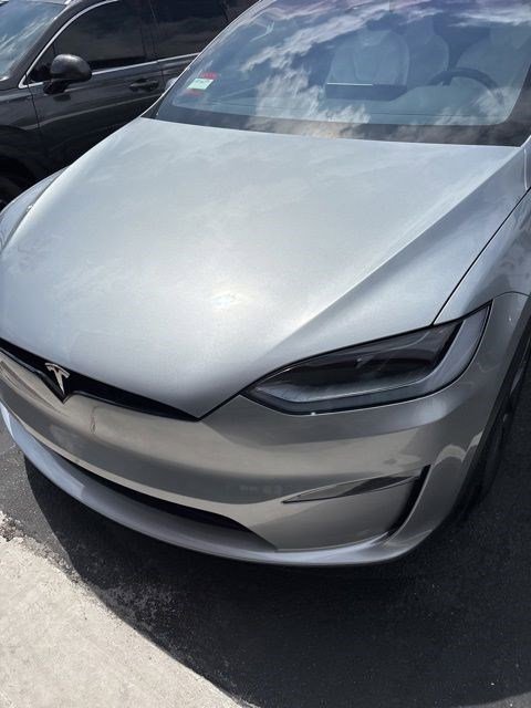 2024 Tesla Model X's photo