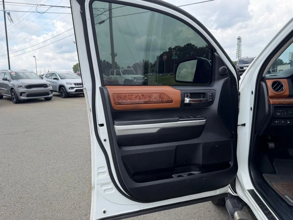Used 2014 White Toyota 1794 image 13