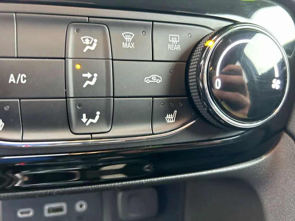 Used 2022 Black Buick Preferred image 31