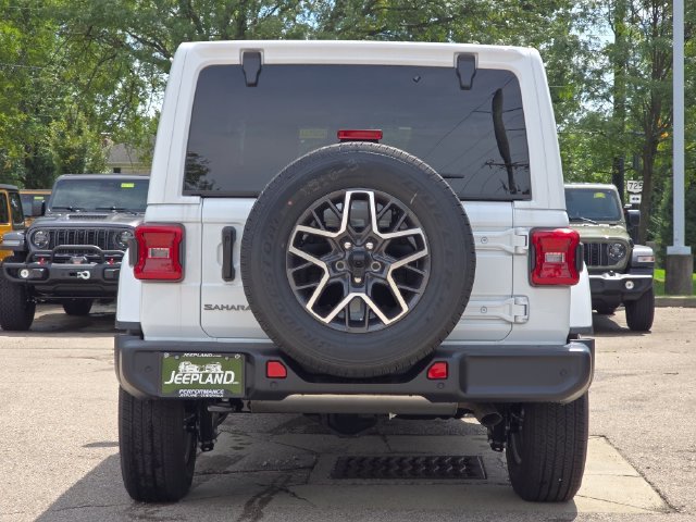 New 2026 Bright White Clear-Coat Exterior Paint Jeep Sahara image 26