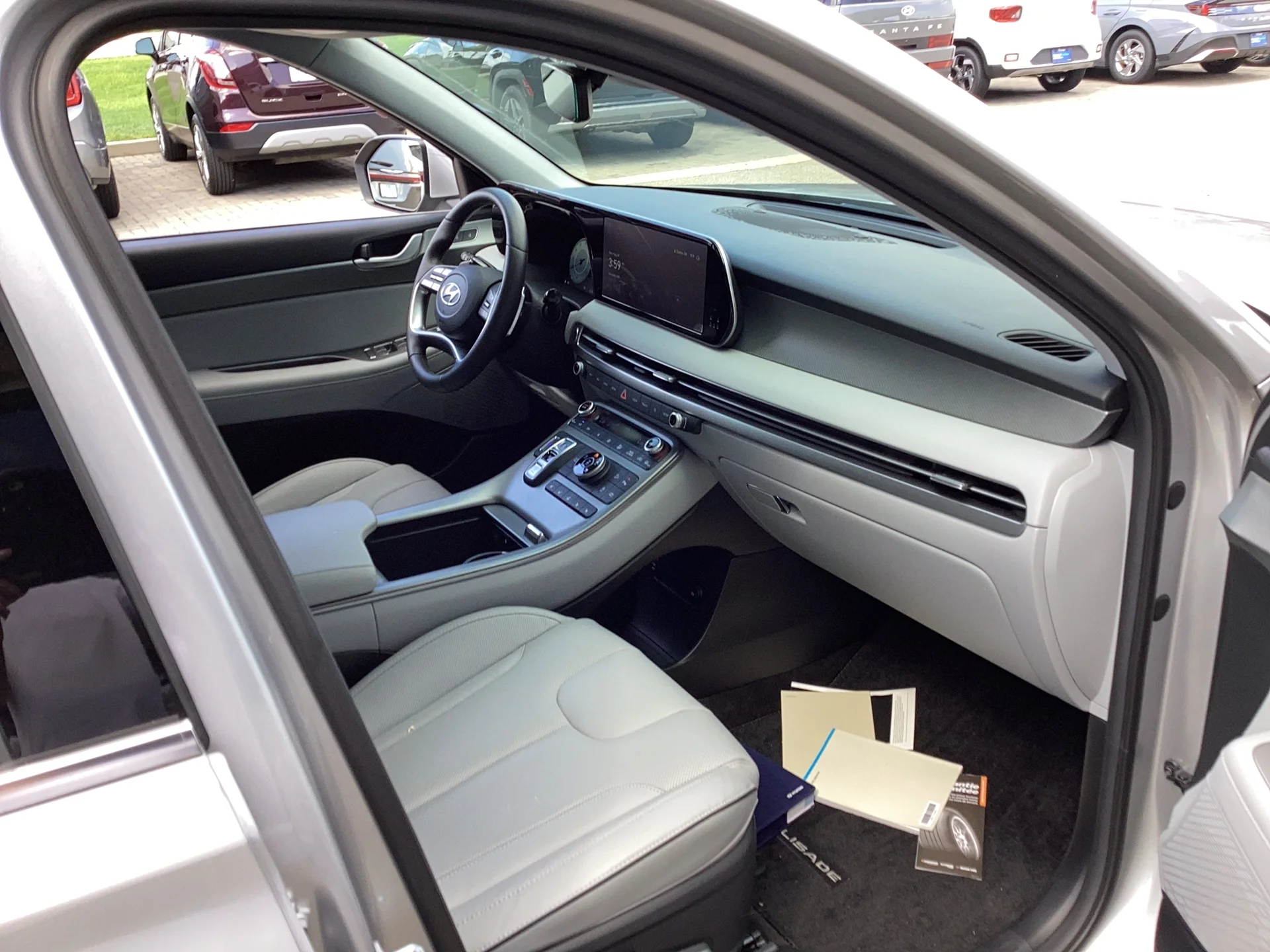 Certified Used 2025 Typhoon Silver Hyundai SEL Premium image 11