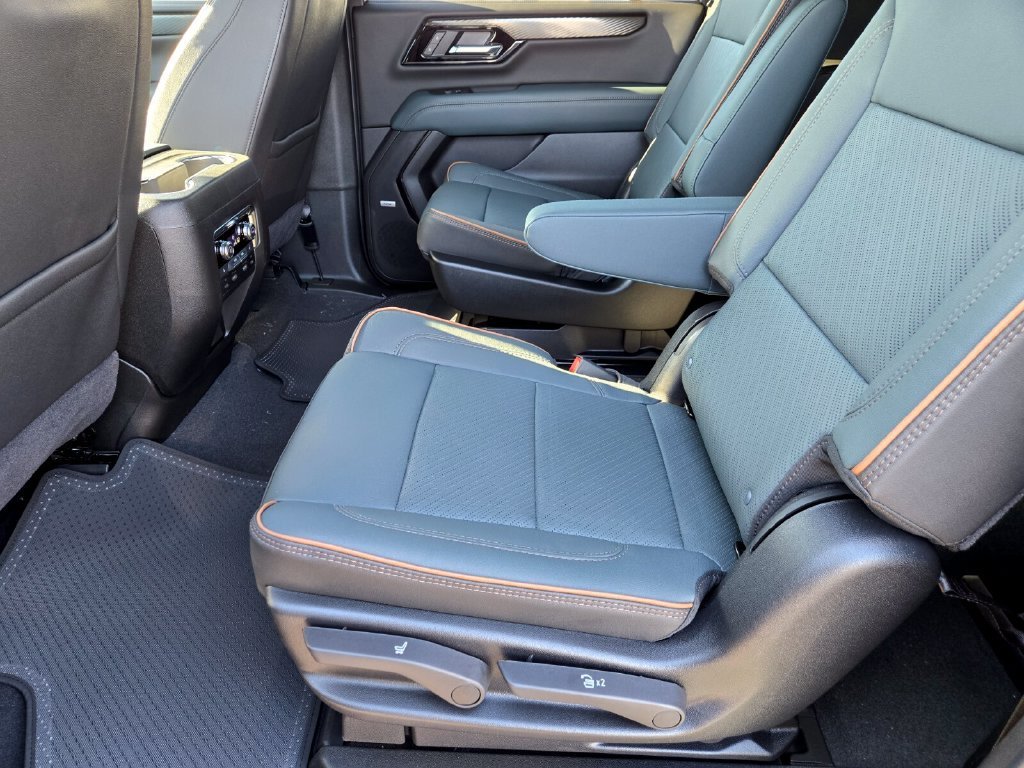 2026 GMC Yukon XL AT4 - Photo 8