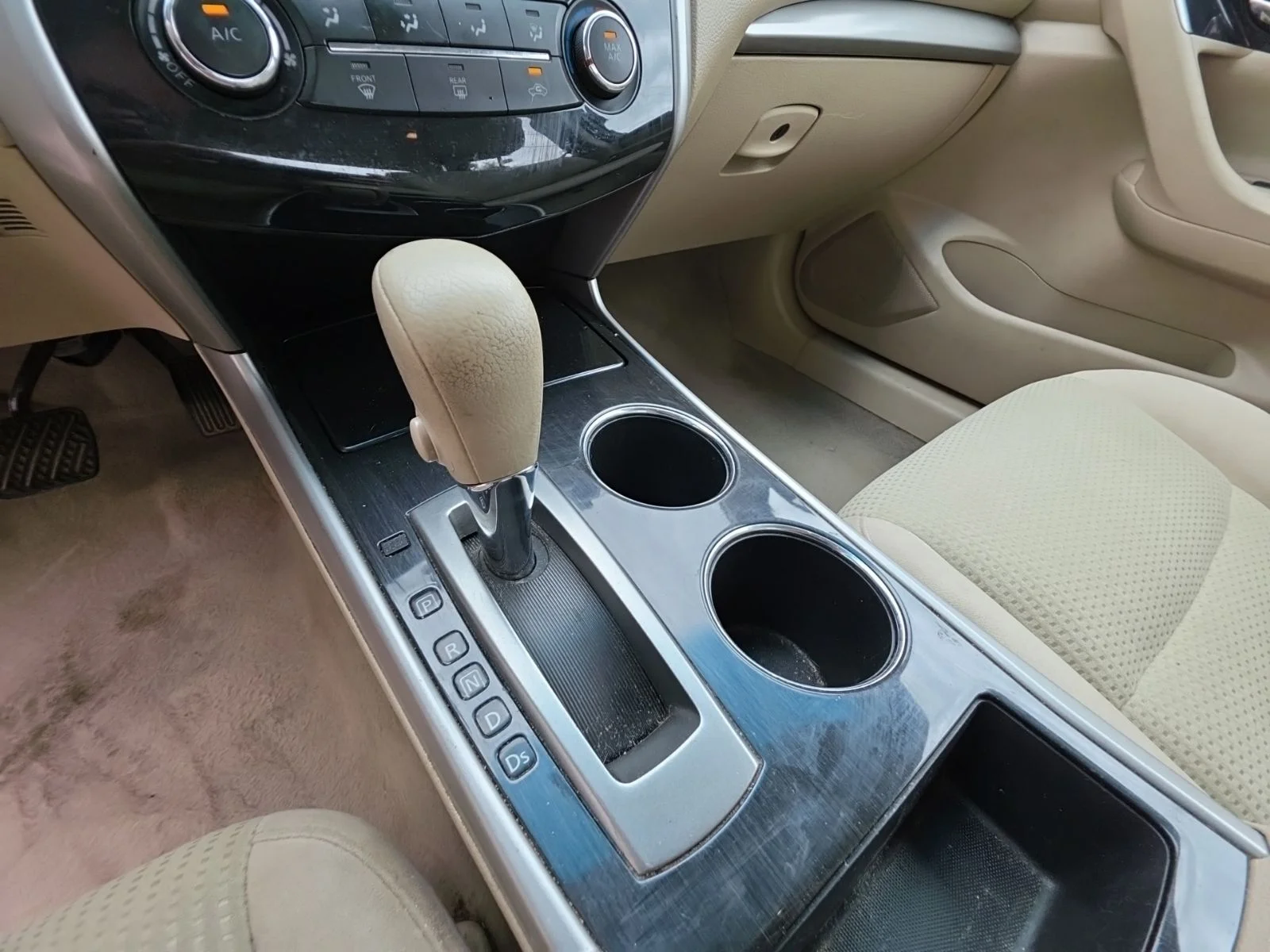 Used 2014 Brown Nissan 2.5 S image 18