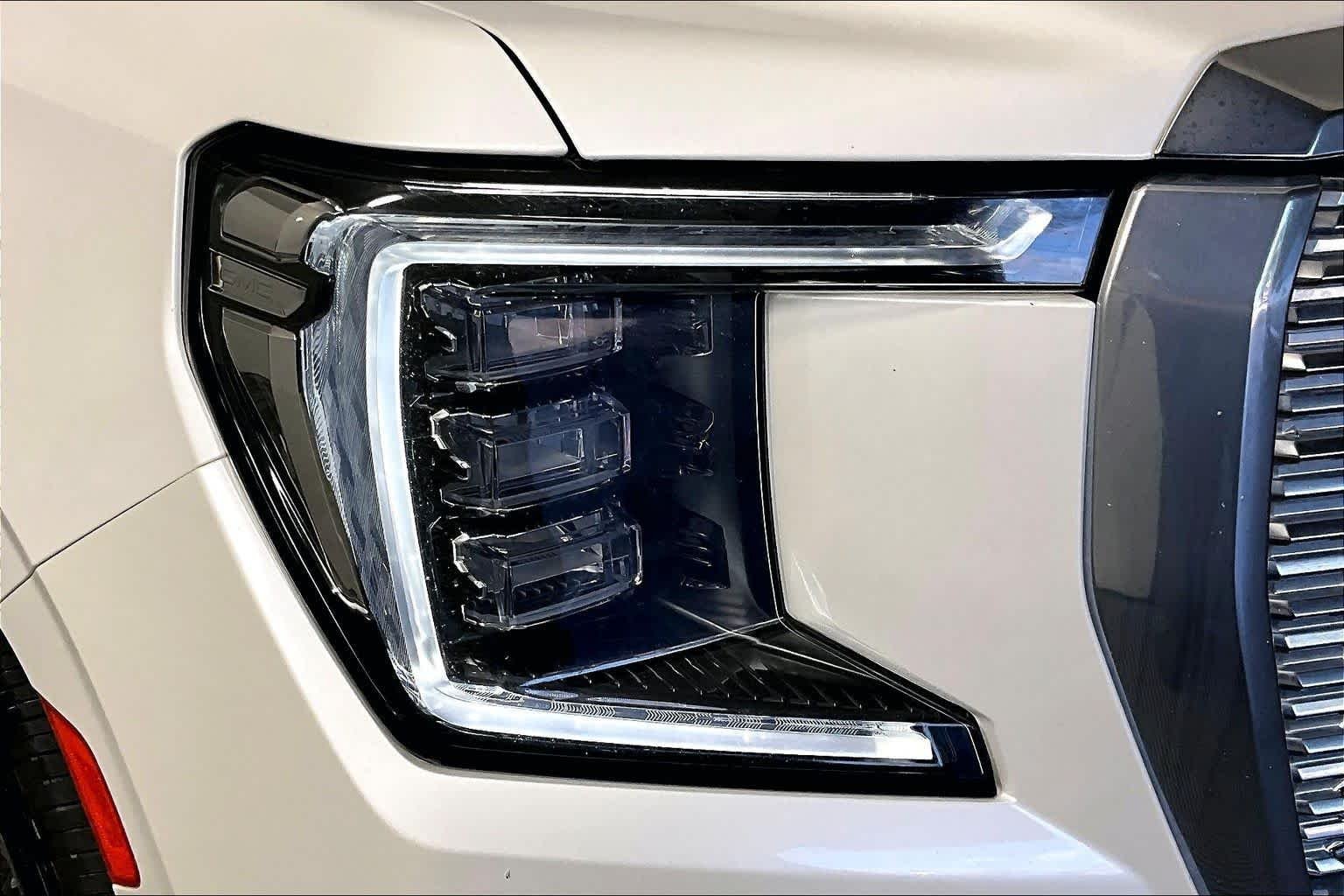 2022 GMC Yukon XL Denali - Photo 27