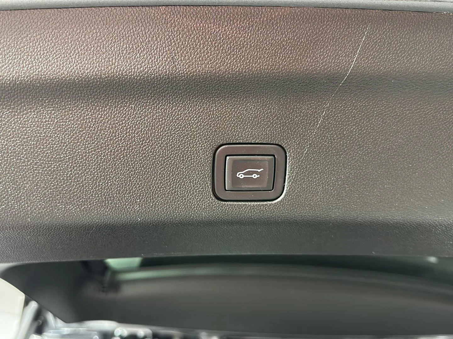 Used 2023 Sterling Metallic GMC Denali image 32