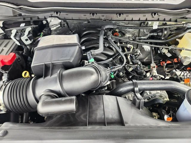 New 2026 Oxford White Ford F-250® Lariat® image 32