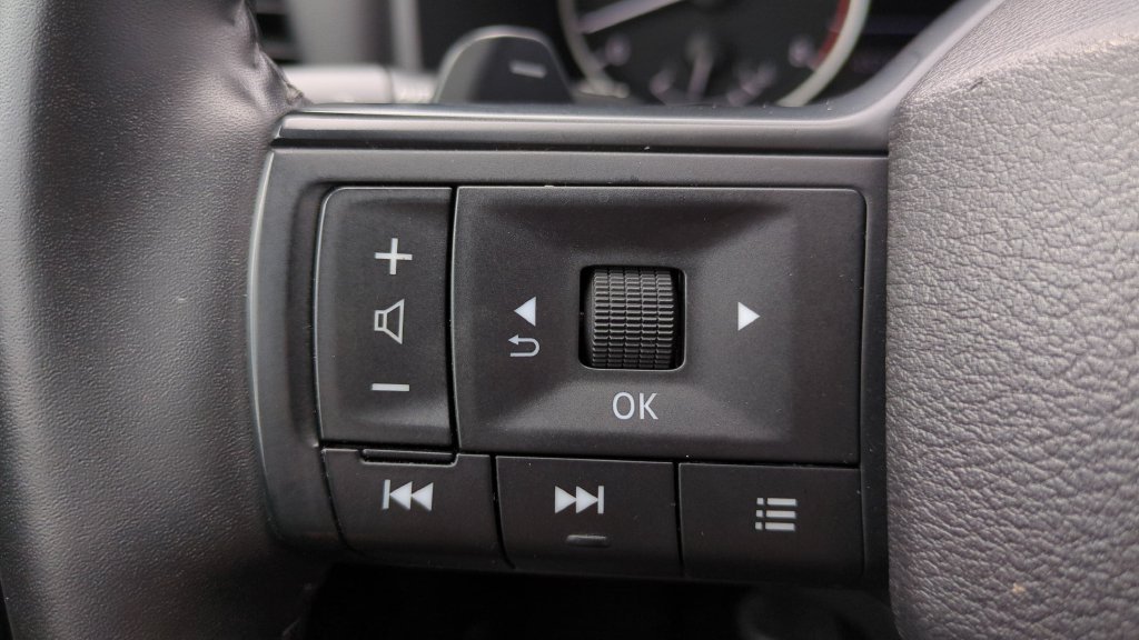 2025 Nissan Rogue SV - Photo 22
