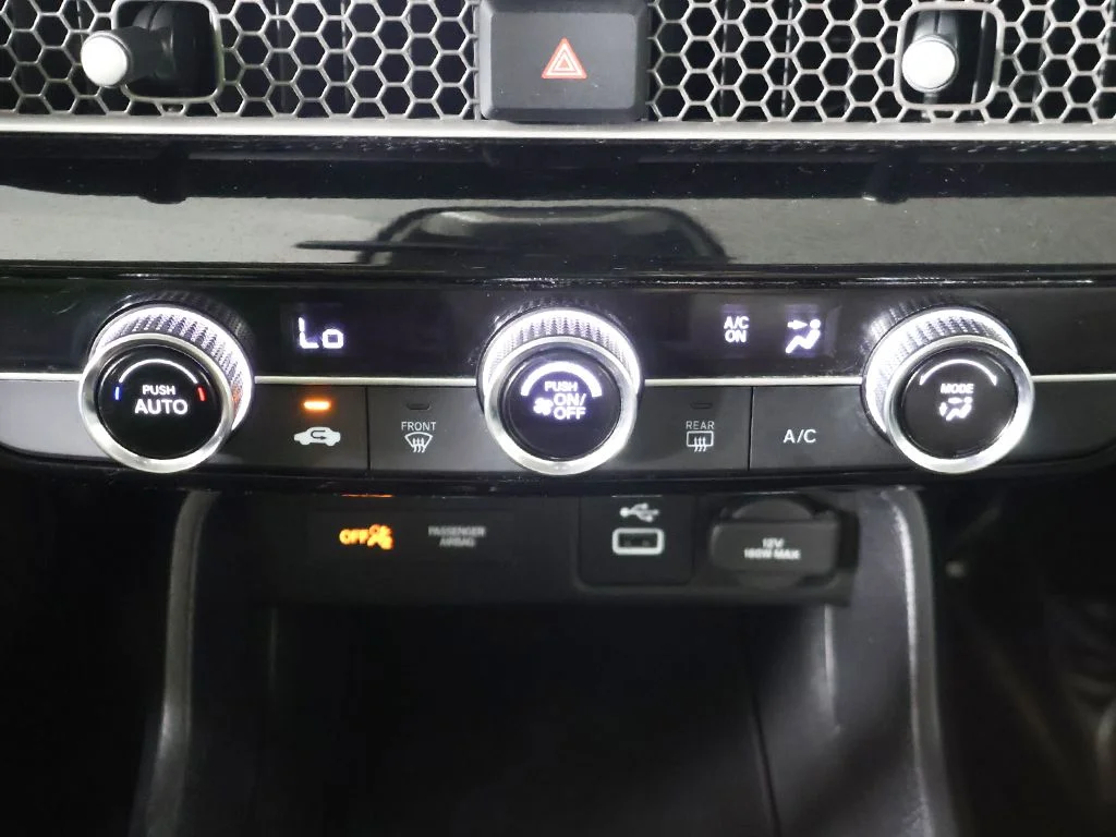 Used 2023 White Honda LX image 40