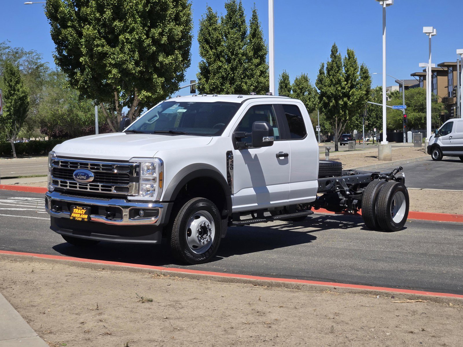 New 2026 Oxford White Ford XL image 3