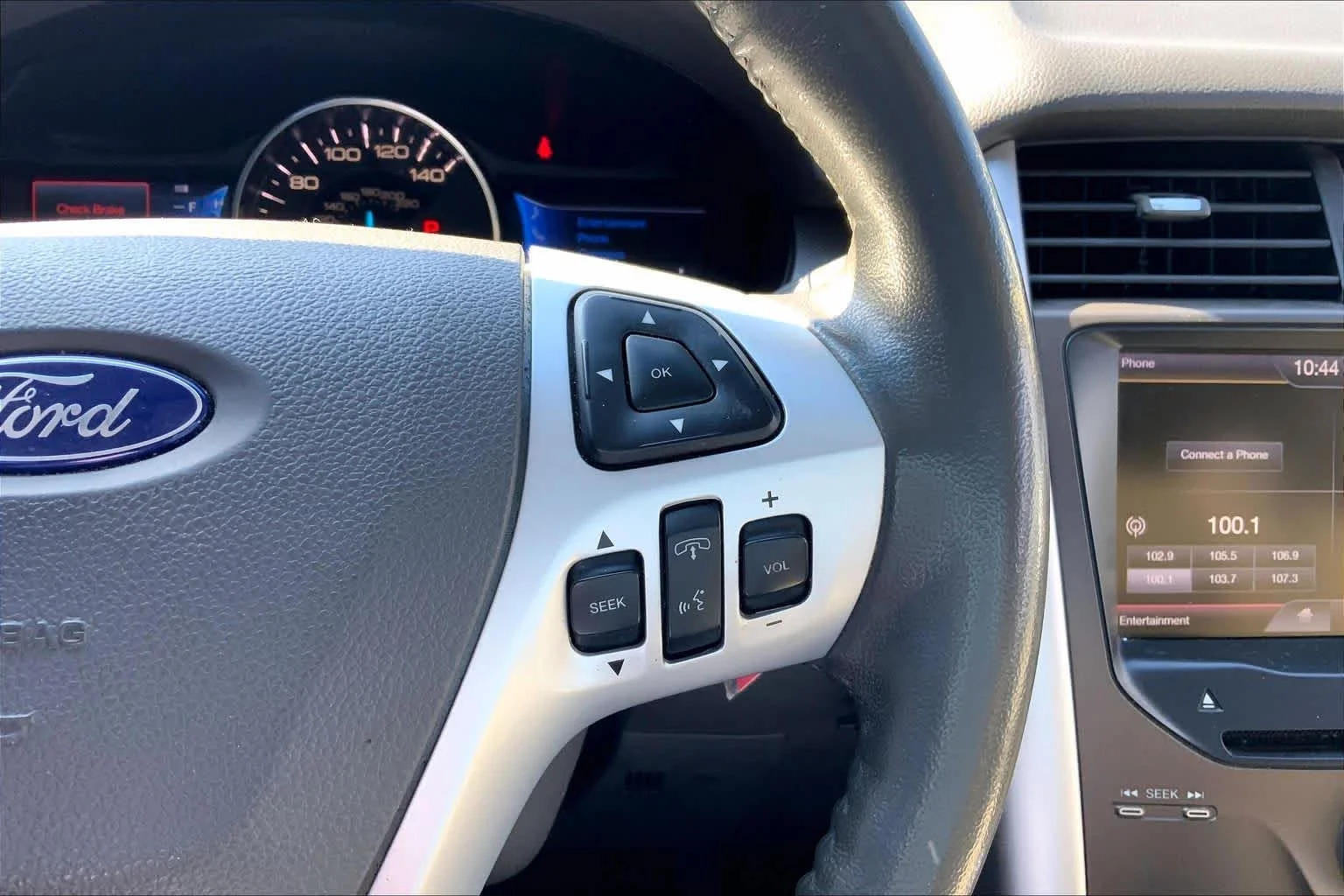 Used 2013 Mineral Gray Metallic Ford SEL image 24
