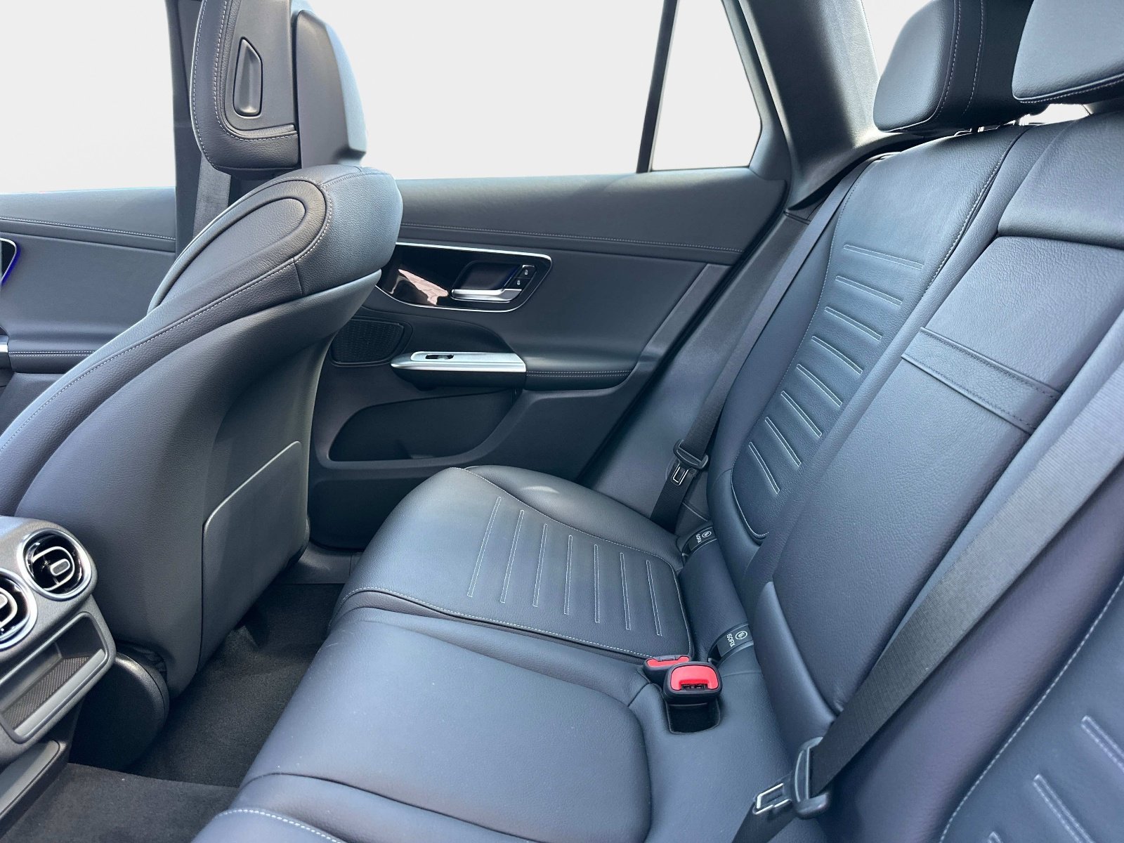 2025 Mercedes-Benz GLC AMG GLC43 - Photo 14