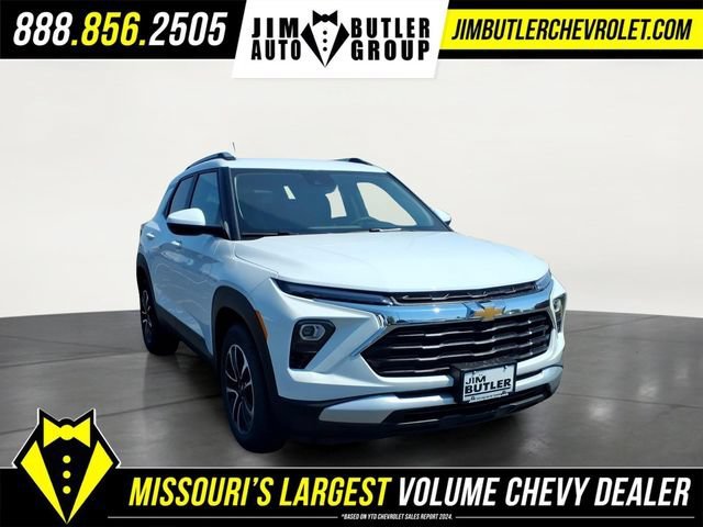 New 2026 Summit White Chevrolet LT image 23