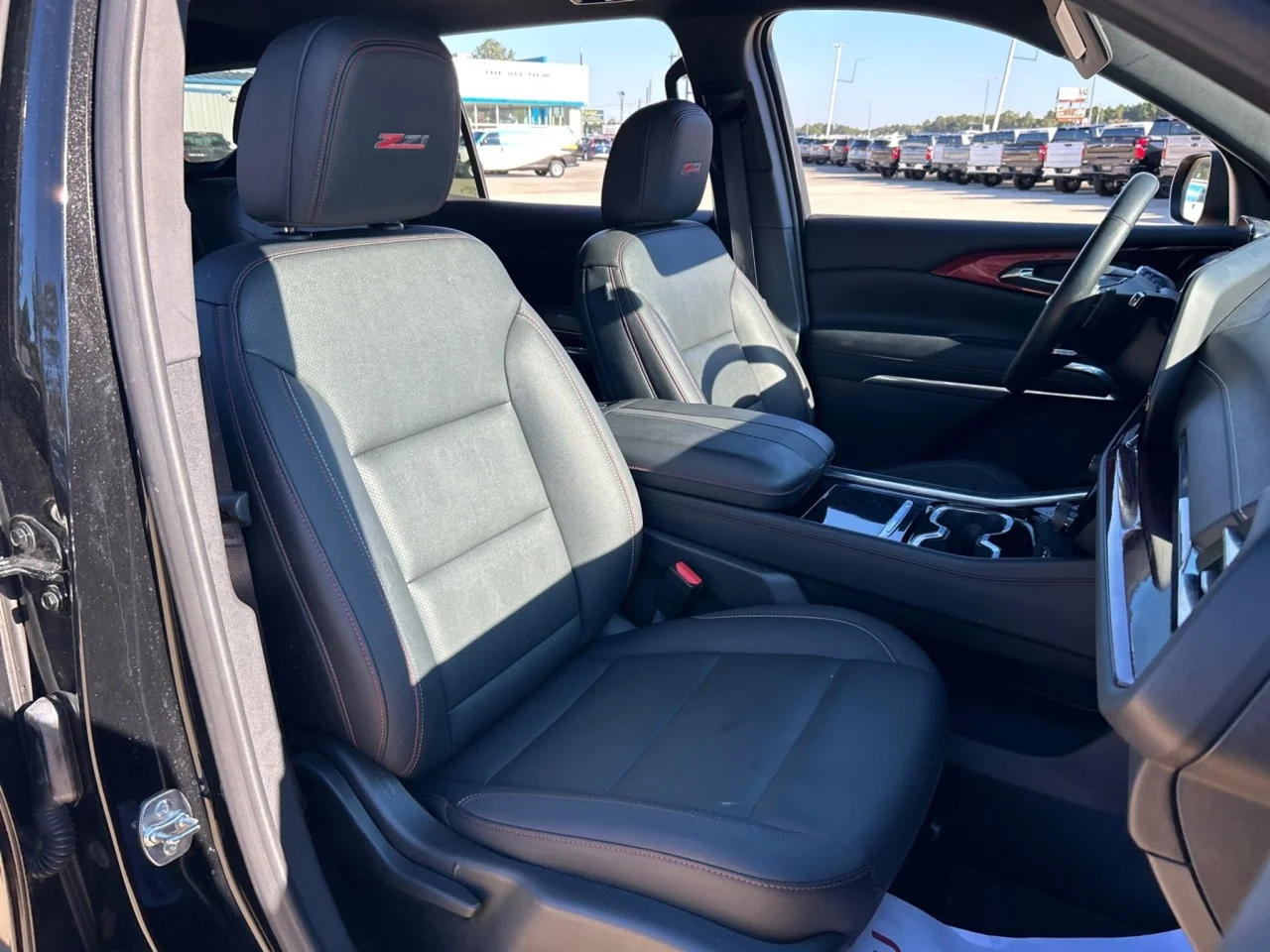 Used 2024 Mosaic Black Metallic Chevrolet Z71 image 19