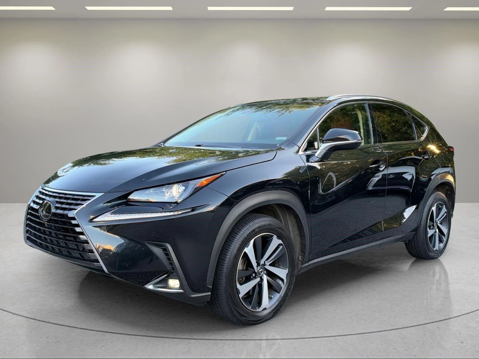 Used 2021  LEXUS  image 1